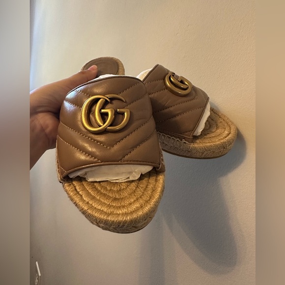 Gucci Rose Porcelain Espadrille Slides - Picture 2 of 7